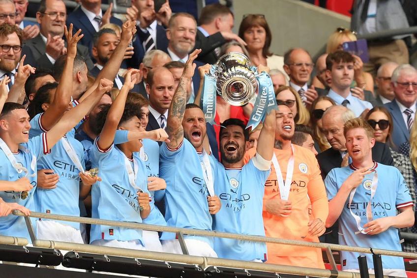 Manchester City s-a impus în fața lui Manchester United, scor 2-1, și câștigat a 7-a Cupă a Angliei din istorie.
