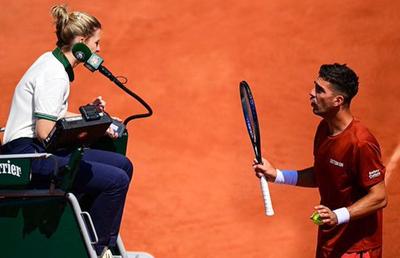 Scandal la Roland Garros! S-a luat de arbitră în timpul meciului: „Vrei să mă p** pe teren? Asta e ceea ce vrei?”