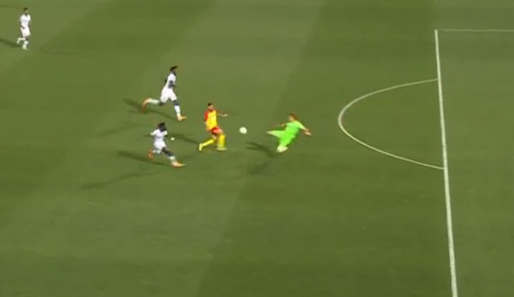 Prima eroare a lui Ionuț Radu în Auxerre - Lens 1-3