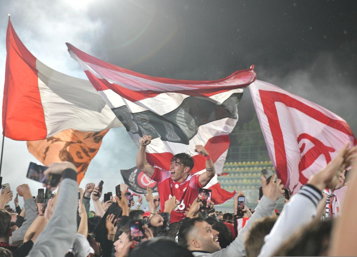Dinamo, înapoi în Superliga! „Câinii” promovează după un baraj de infarct cu FC Argeș: 13 goluri în două meciuri