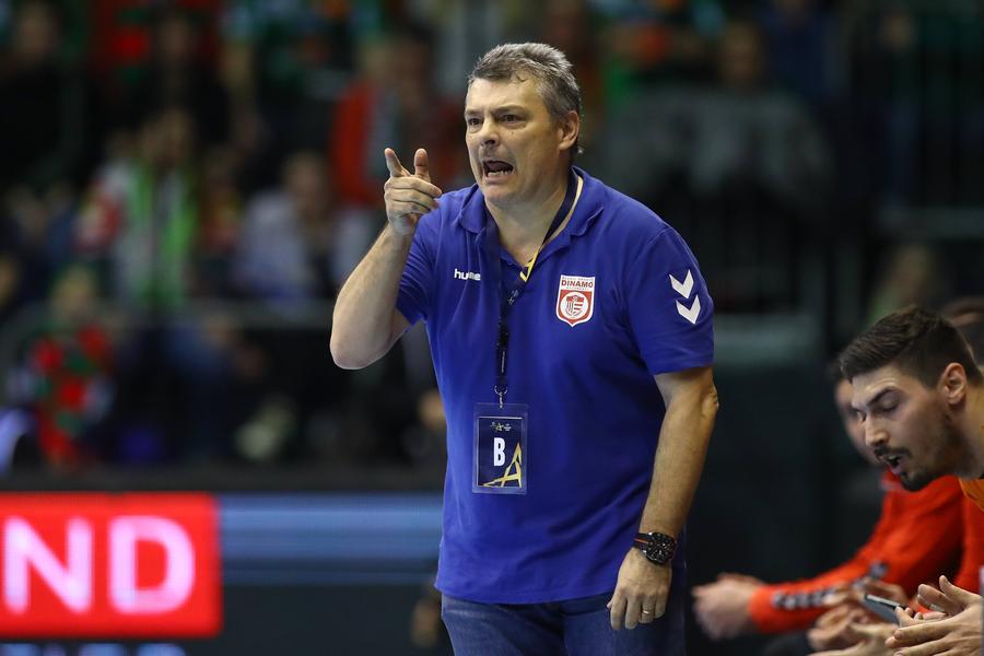 Xavi Pascual, la un meci al celor de la Dinamo Xavi Pascual, mesaj emoționant după ce s-a despărțit de Dinamo: „Te port în inima mea”