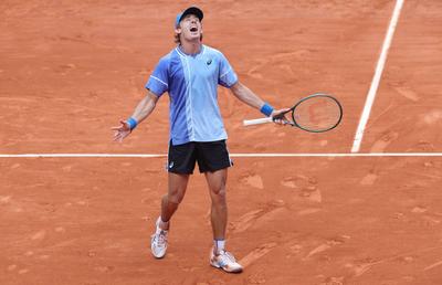 Surpriză mare la Roland Garros » L-a eliminat pe Daniil Medvedev, după gestul superb făcut pentru un fan