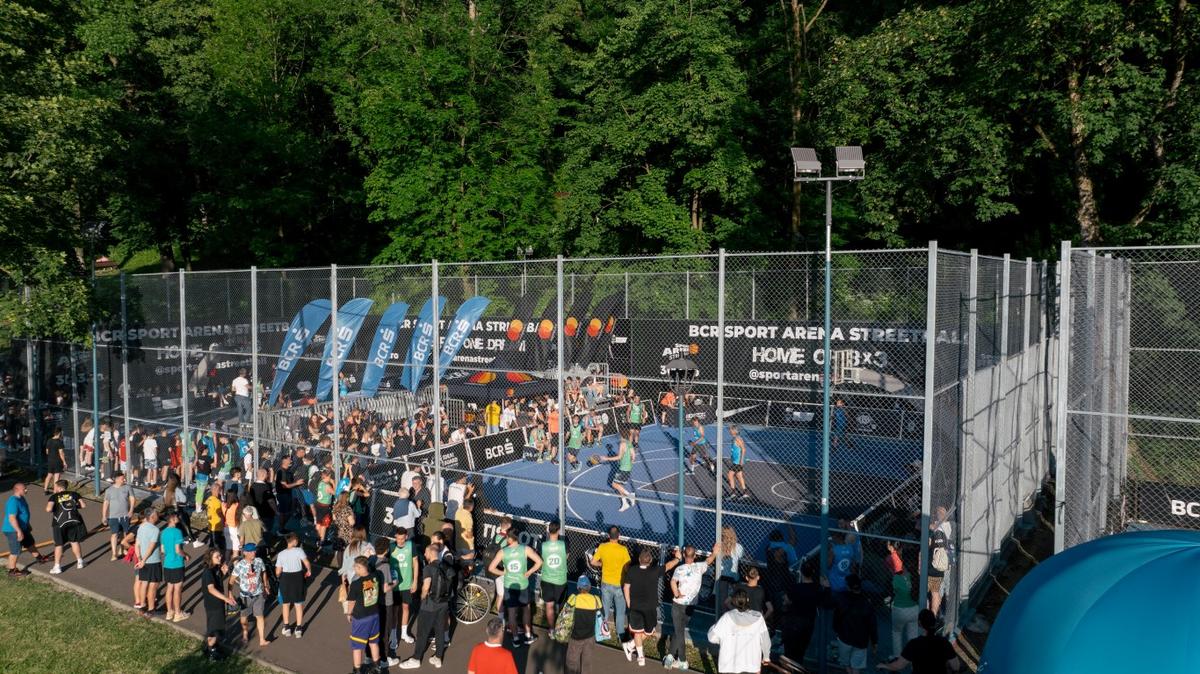Au „invadat” Tâmpa! A fost spectacol sub panou la Sport Arena Streetball Brașov