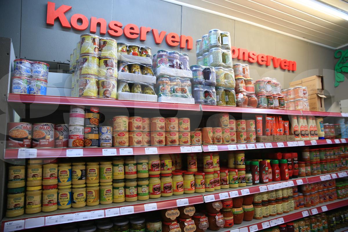 „Am simțit potențial pe piața austriacă” » Business-ul 100% românesc descoperit în Graz: patron-microbist, politică la tejghea și produse tradiționale pe alese