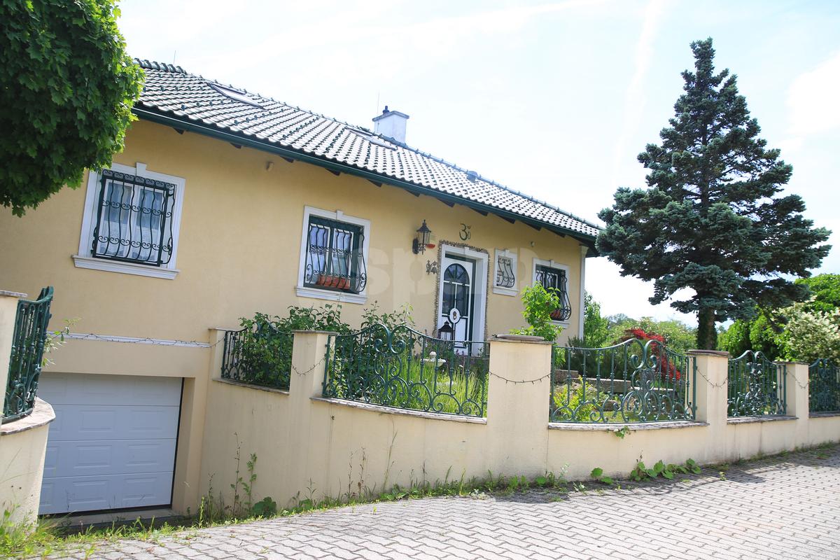 Cum arată casa lui Călin Georgescu din Austria » Orașul bizar unde a locuit fostul candidat la prezidențiale, vizitat de GSP! Imagini spectaculoase