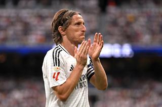 Luka Modric a aterizat la Milano, efectuează vizita medicală și semnează cu AC Milan