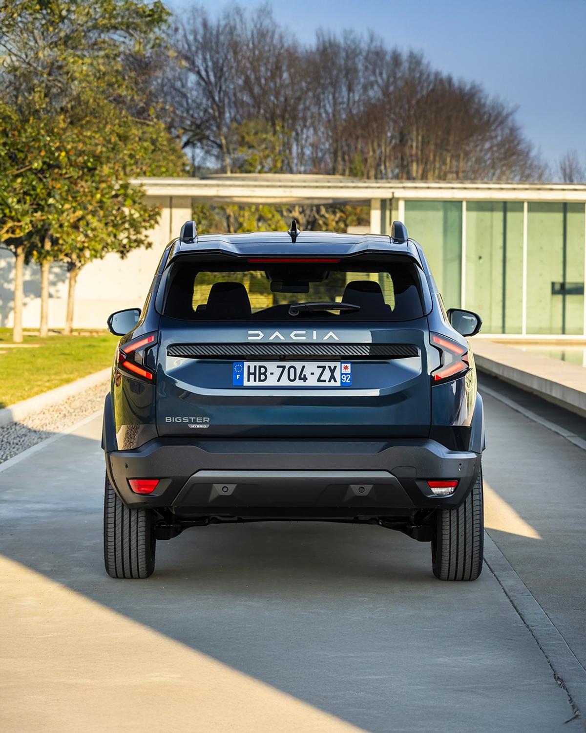 Robotizarea face victime: Dacia oferă prime de până la 40.000 de euro angajaților care doresc să se concedieze voluntar
