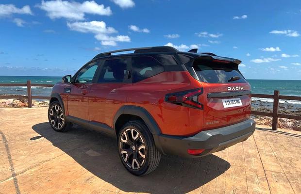 Englezii de la The Telegraph au făcut recenzia noului model Dacia: „Șuncă, ou și cartofi prăjiți”