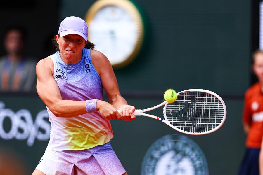 Iga Swiatek pe zgura de la Roland Garros Duel de foc în semifinale la Roland Garros » Iga Swiatek este a doua semifinalistă la Paris