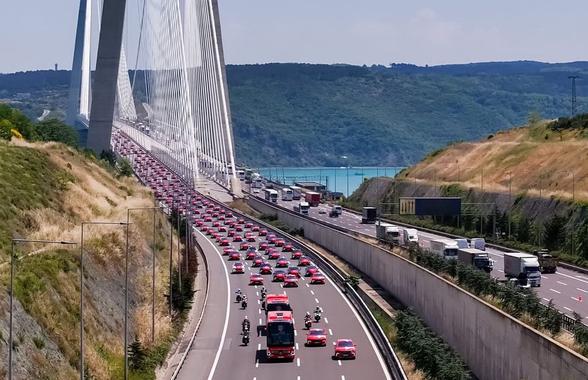 Au blocat un pod întreg » Naționala Turciei a avut parte de o plecare spectaculoasă la Campionatul Mondial