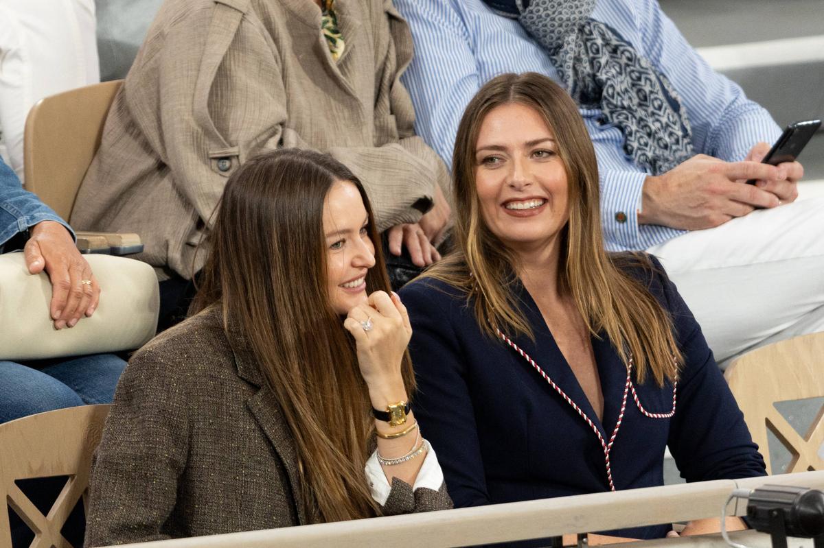 Maria Sharapova a apărut pe neașteptate la Roland Garros și a provocat un delir total: „Turneul e mai frumos când este ea aici”