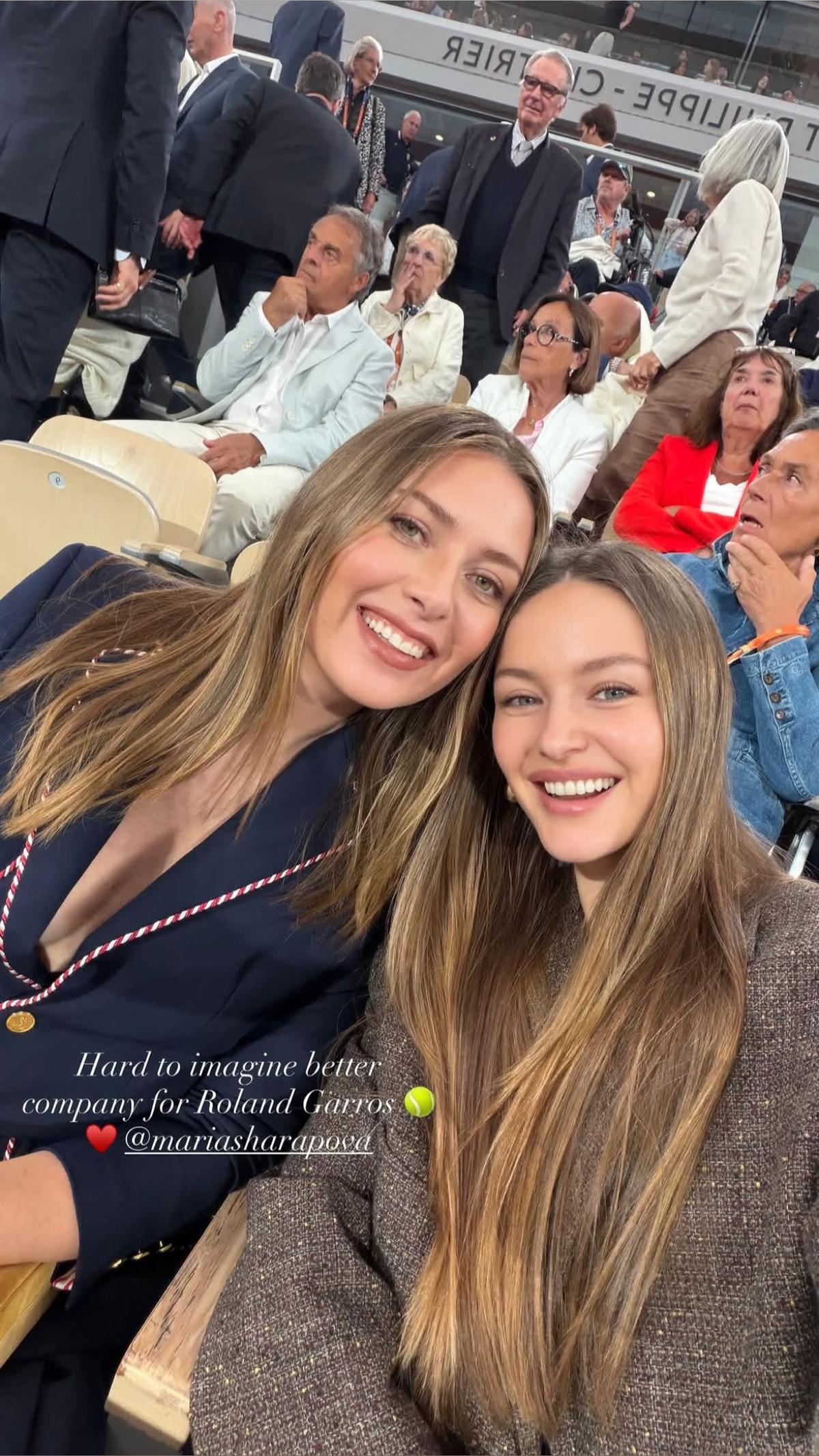 Maria Sharapova a apărut pe neașteptate la Roland Garros și a provocat un delir total: „Turneul e mai frumos când este ea aici”