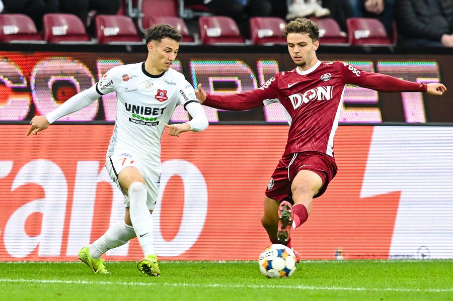 Luca Stancu, în duel cu Viktor Kun FCSB își ia under din Superliga » A marcat în poarta roș-albaștrilor și spunea: „Aștept transferul!”