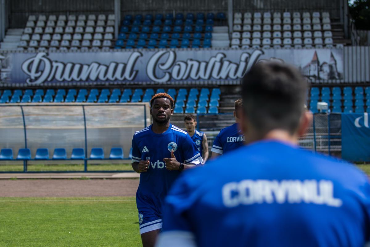 Despărțire în prag de Superliga » Corvinul l-a pus pe liber după 3 ani!