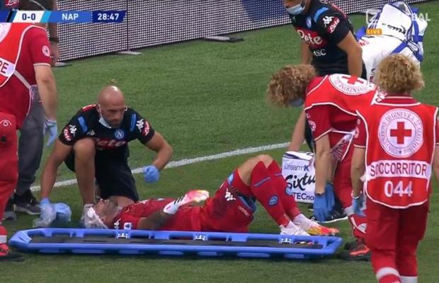 VIDEO Ospina, accidentare horror în Napoli - Atalanta! Koulibaly, furios: „Putea să se oprească, dar a vrut să-i facă rău!”