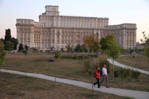 Un teren de 4.857 de mp din centrul Bucureștiului se poate transforma într-o bază sportivă pentru parlamentari