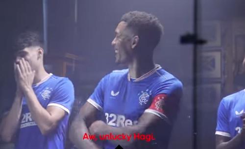 Ianis Hagi întrerupe ședința foto a lui Rangers