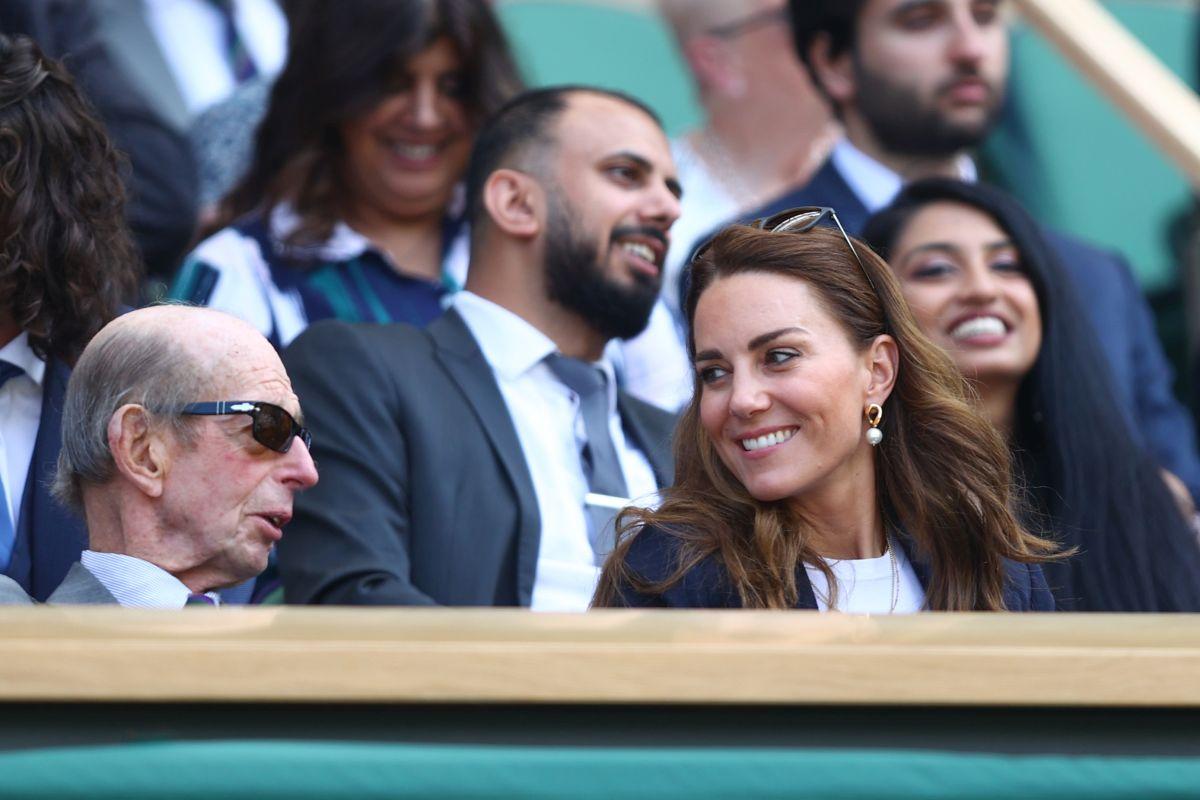 Splendoare în iarbă, parfum de istorie. Și căpșune. Kate Middleton, apariție de prestigiu la Wimbledon