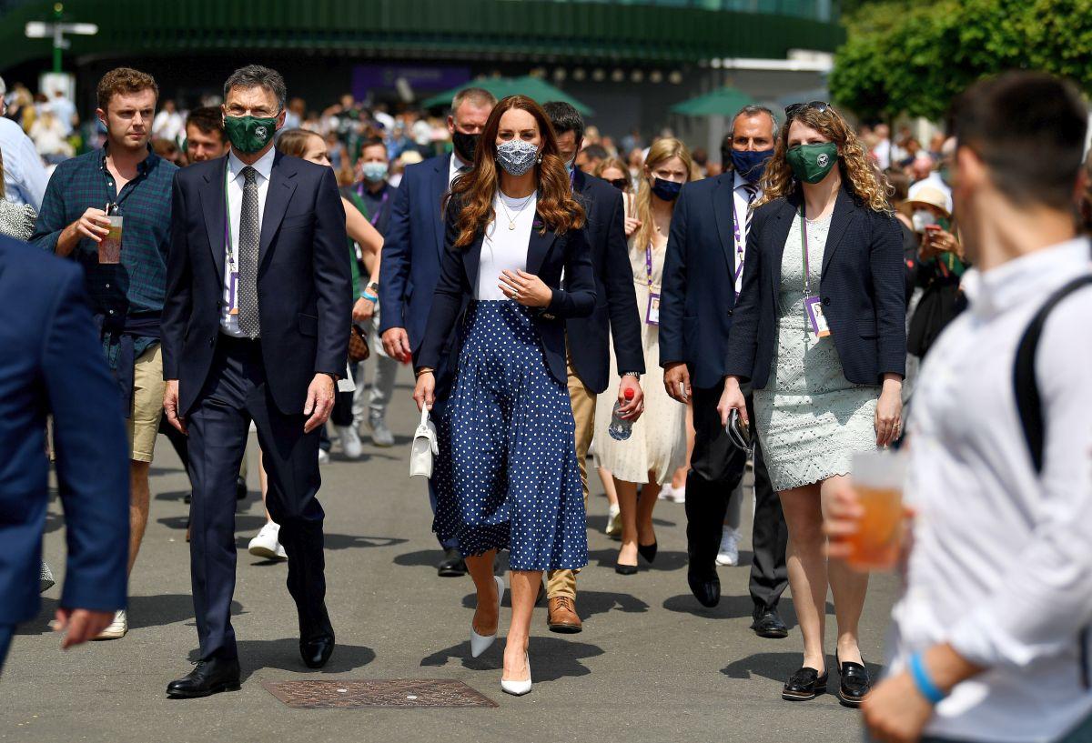 Splendoare în iarbă, parfum de istorie. Și căpșune. Kate Middleton, apariție de prestigiu la Wimbledon