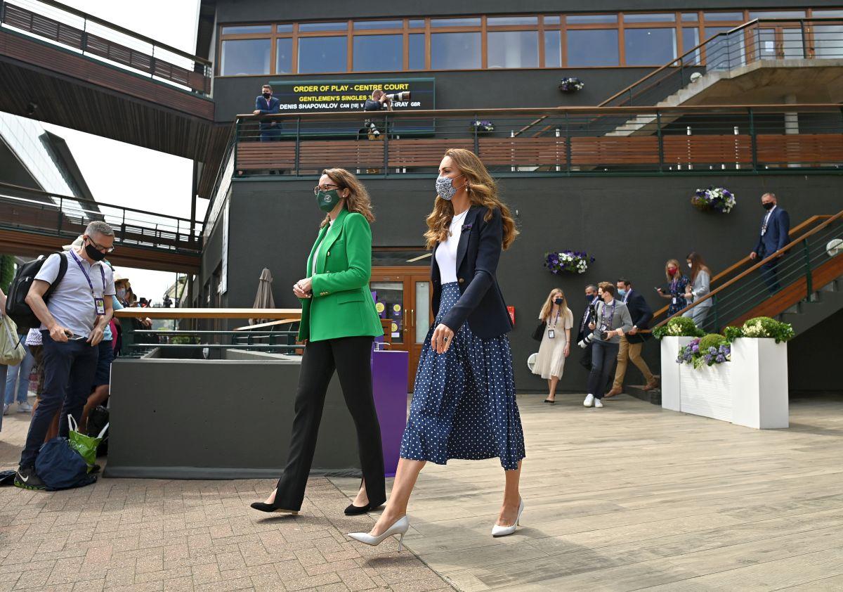 Splendoare în iarbă, parfum de istorie. Și căpșune. Kate Middleton, apariție de prestigiu la Wimbledon