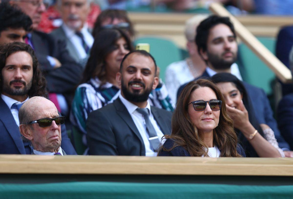 Splendoare în iarbă, parfum de istorie. Și căpșune. Kate Middleton, apariție de prestigiu la Wimbledon
