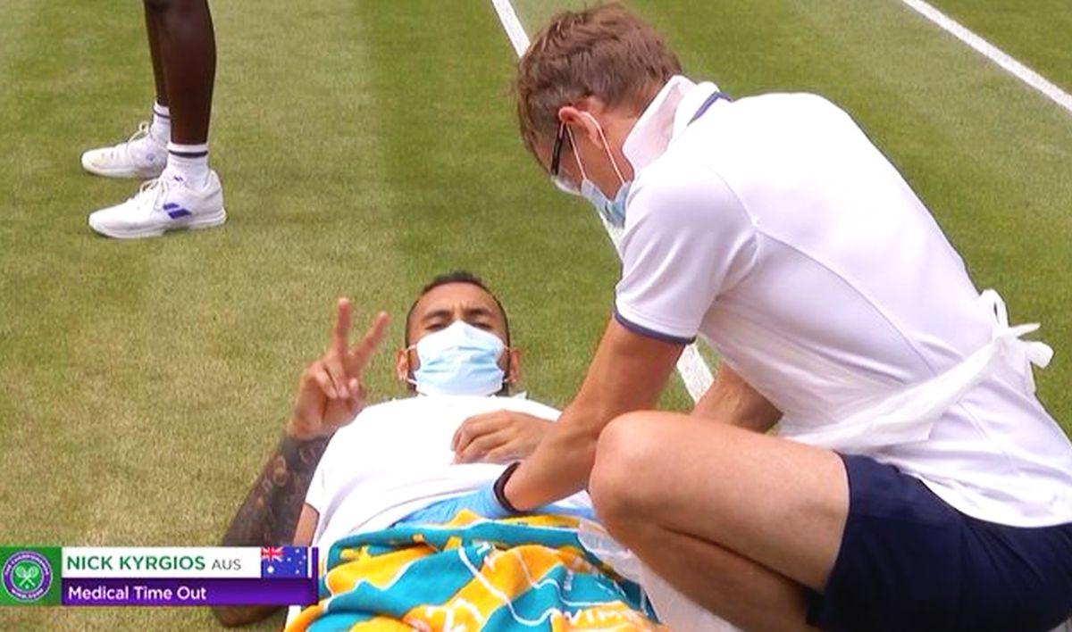 Și când se retrage, o face cu stil! Nick Kyrgios, one-man show la Wimbledon: „Arată mai bine decât mine”
