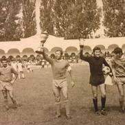 Jucătorii le-au prezentat trofeul fanilor (foto: arhiva GSP)