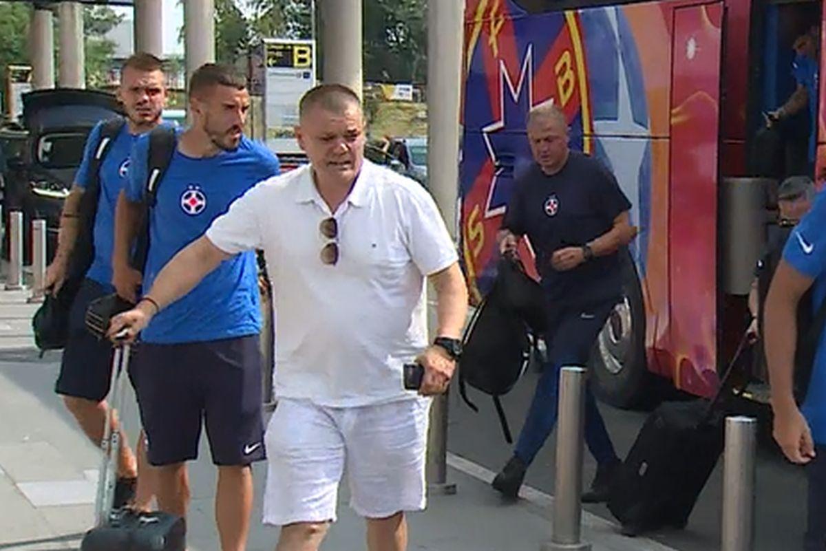 Cu șeful ultrașilor în delegație » FCSB l-a luat în Moldova și pe liderul galeriei! Se comporta exact ca un membru din staff