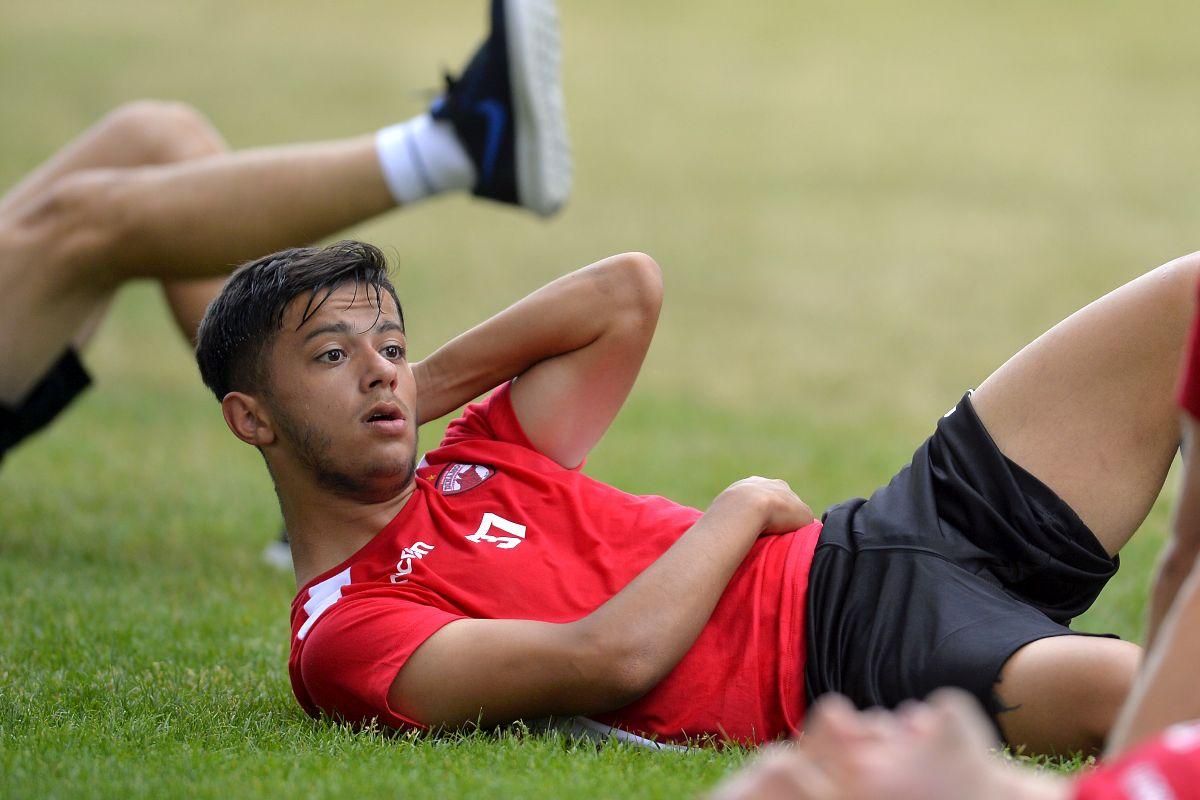 „Mi-am făcut curaj să scriu acest mesaj...” » Scrisoarea emoționantă a jucătorului alungat de Dinamo: „De ce nu am reușit? Aș răspunde în felul următor”