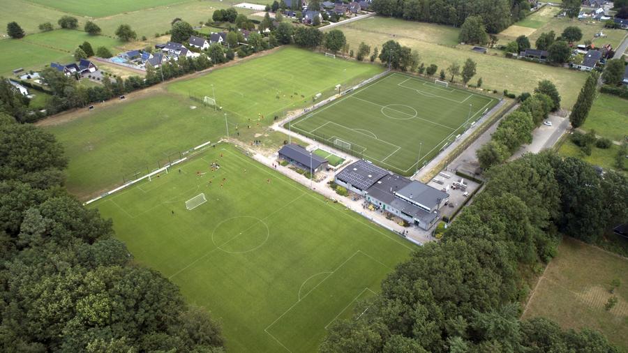 Locul de antrenament al FCSB-ului Schimbare spectaculoasă de forțe în lupta granzilor: CFR cu low cost, FCSB la business!