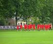 Imagini inedite: Ce a reușit Burcă la Dinamo + Acționarul se antrenează de parcă vrea să fie titular în derby :D