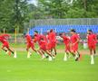 Imagini inedite: Ce a reușit Burcă la Dinamo + Acționarul se antrenează de parcă vrea să fie titular în derby :D