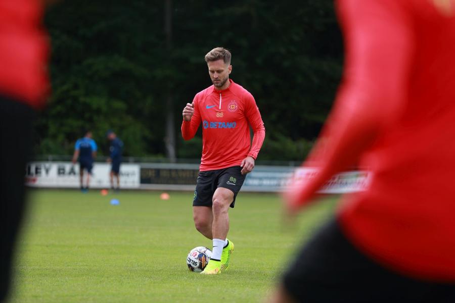 Damjan Djokovic a semnat un contract valabil pe un sezon, cu opțiune de prelungire, cu FCSB Schimbare spectaculoasă de forțe în lupta granzilor: CFR cu low cost, FCSB la business!