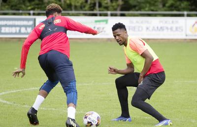 Filmare impresionantă din dronă, la cel mai tare exercițiu din antrenamentul FCSB: Ngezana vs Edjouma, duel „unu la unu”! Care a fost cea mai încinsă dispută