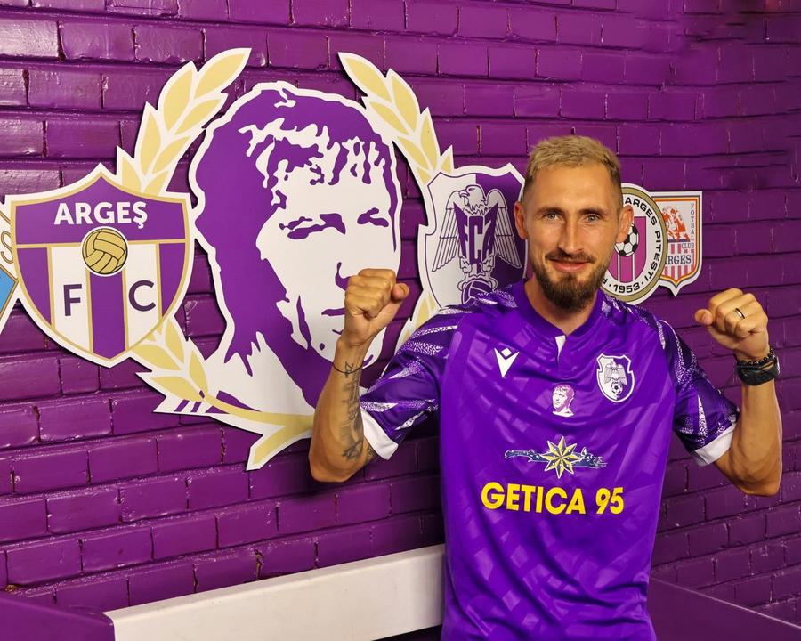 Bogdan Rusu, în tricoul lui FC Argeș Bogdan Rusu, fostul atacant al celor de la FCSB, prezentat la noua echipă: „Hai cu golurile!”