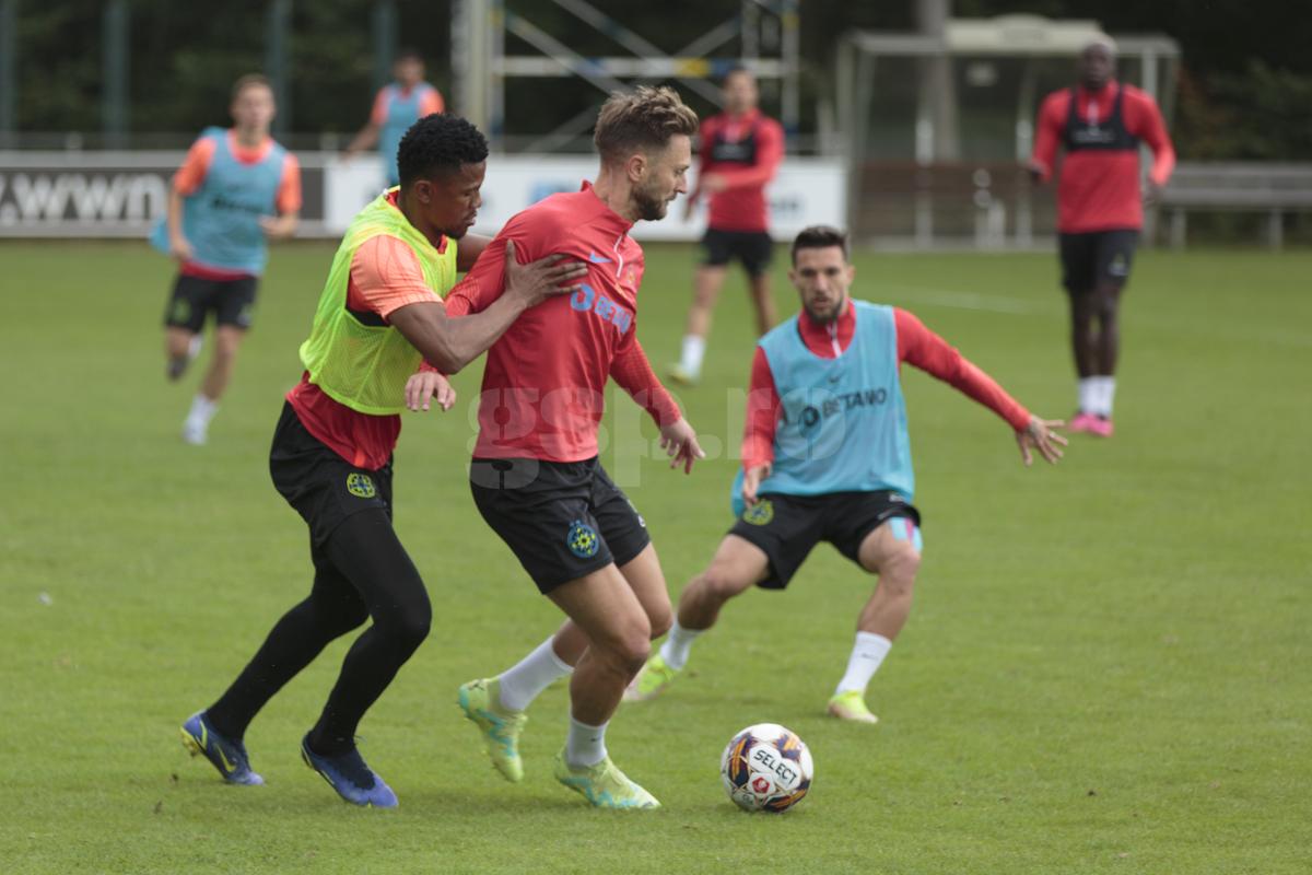 Antrenament FCSB 3 iulie /  Siyabonga Ngezana