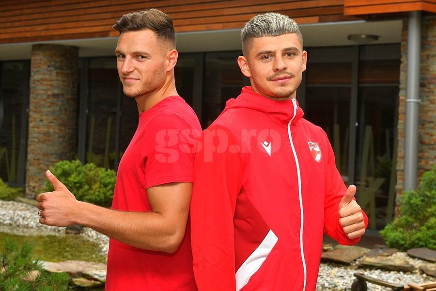 Dennis Politic (în stânga) // FOTO: Cristi Preda Lovitura dată de Dinamo înainte de meciul cu FCSB