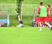 Imagini inedite: Ce a reușit Burcă la Dinamo + Acționarul se antrenează de parcă vrea să fie titular în derby :D