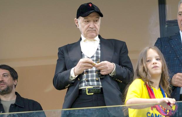 Becali îl scoate din echipă, imediat după FCSB - Maccabi: „Dacă nu slăbește 3 kg, are mari probleme cu mine”