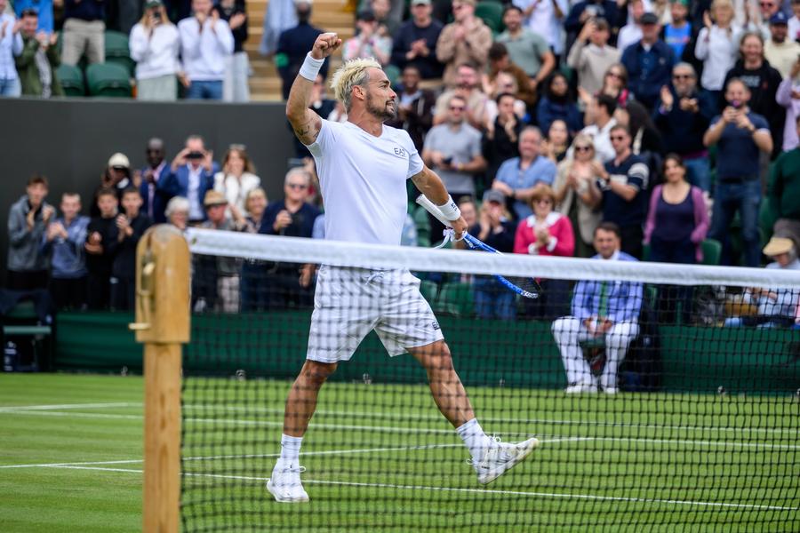 Fabio Fognini în victoria contra lui Casper Ruud, Wimbledon 2024 / Foto: Imago Casper Ruud, eliminare surpriză la Wimbledon » Învins de un veteran de 37 de ani, numărul 8 mondial se oprește pentru a treia oară consecutiv în turul al doilea la Londra