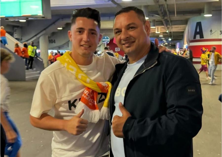 Ionel Ganea la meci, la Munchen, alături de ex-dinamovistul Steliano Filip A străbătut 2.600 de kilometri într-o zi ca să-i vadă pe „tricolori” la Munchen! Ionel Ganea, discurs la cald: „Doar așa va fi bine!”. Pornit împotriva arbitrului + Comparație cu Generația de Aur