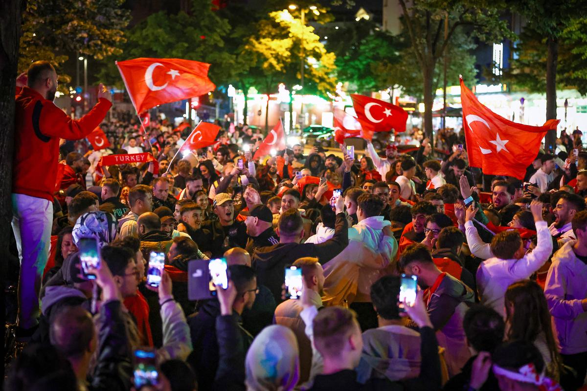 Erdogan, mesaj de susținere pentru naționala Turciei » A fost nebunie pe străzile din Germania