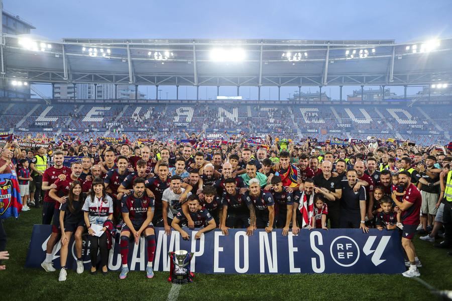 Levante a câștigat ediția trecută a ligii secunde spaniole, iar sezonul viitor va evolua în prima divizie. Foto: Imago Atletico nu-l mai vrea, dar are pe masă ofertă nouă din La Liga! Horațiu Moldovan, aproape de o altă aventură în campionatul spaniol
