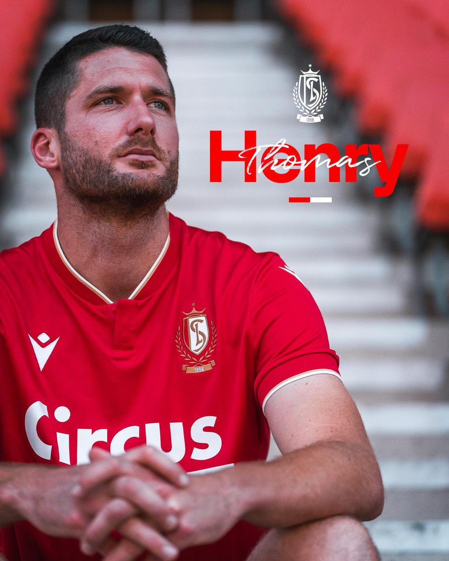 Thomas Henry, noul jucător al celor de la Standard Liege. Foto: Facebook @Standard de Liege Mircea Rednic face și la Standard ce știe mai bine: transferuri pe bandă rulantă! » Câți jucători noi a adus până azi