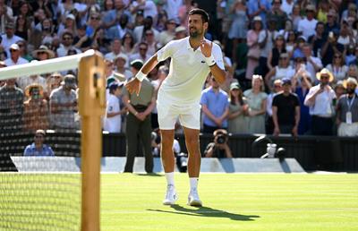 Novak Djokovic și-a explicat gesturile pe care le-a făcut la finalul partidei din turul al treilea de la Wimbledon: „Nu cred că a fost chiar extraordinar”