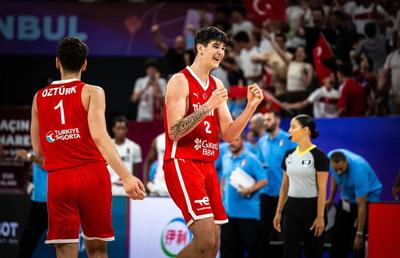 Turcia, condusă de Darius Căruțașu și Omer Kutluay, s-a calificat în semifinalele Mondialului U17, eliminând Franța