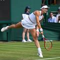 Americanca Iva Jovic (18 ani, 16 WTA) s-a calificat în optimile de finală la Wimbledon, dar este cu un ochi și pe Campionatul Mondial de fotbal.