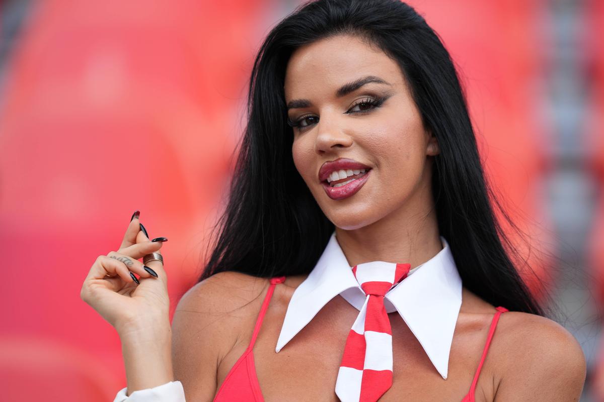 „Nu mai am nimic de îmbrăcat, hoții au luat tot”. Ce postare a făcut Ivana Knoll în Paris