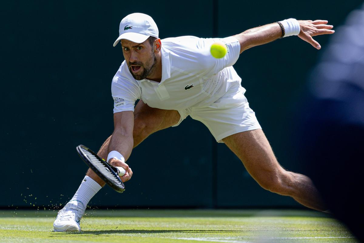 Novak Djokovic, „scos din zona de confort” în șaisprezecimile de la Wimbledon