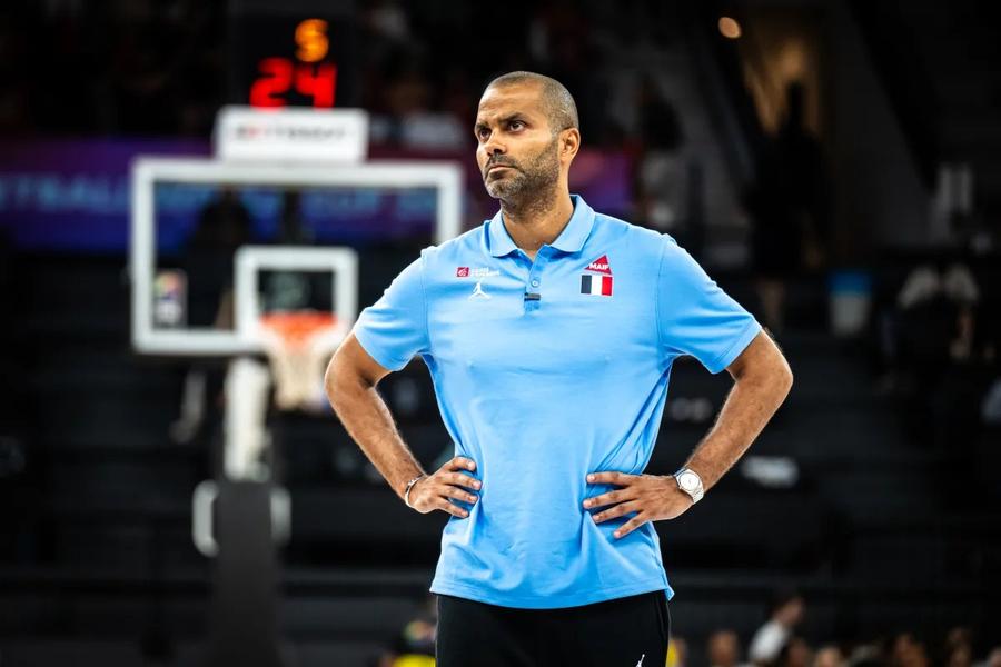 Turcia, condusă de Darius Căruțașu și Omer Kutluay, s-a calificat în semifinalele Mondialului U17, eliminând Franța